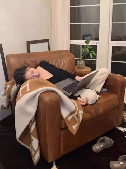 Light Luxury Wool Cashmere H Letter Blanket, Air Conditioning Quilt, Office Throw Blanket, Living Room Sofa Blanket, Home Decor Item