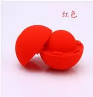 Красный охлаждающий мяч