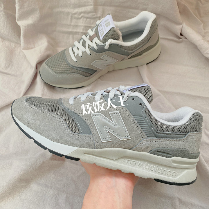 New Balance Nb997H Series Gray Retro Running Shoes Low-Top Unisex Versatile Casual Shoes Cm997Hca New Balance Nb997H Series Gray Retro Running Shoes Low-Top Unisex Versatile Casual Shoes Cm997Hca