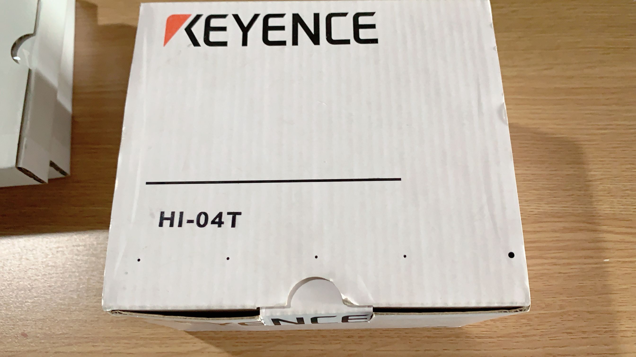 KEYENCE Kienz HI-04T converter 400W with a pat ex-RFQ for spot brand new original