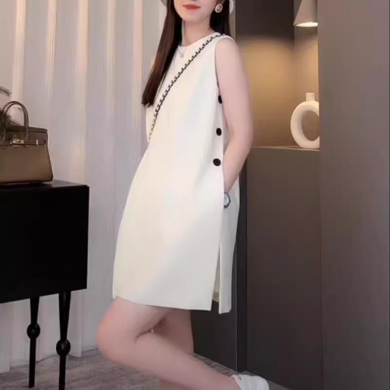 New Dress Women's Suit 2026 Summer Fashionable Round Neck Shorts Design Sleeveless Vest Two-Piece Set