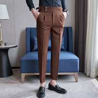 Темно коричневый