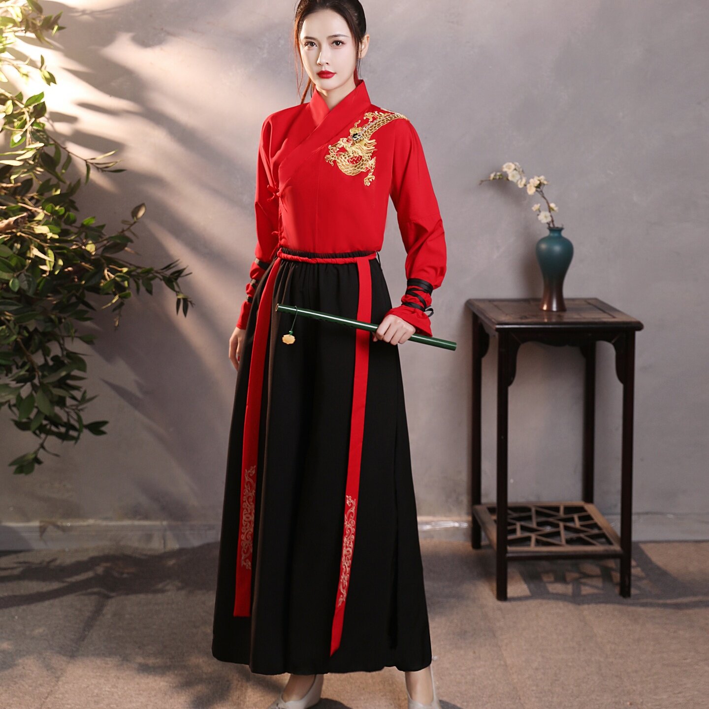 古装剑舞打鼓武侠风汉服女中国风女侠裙裤演出侠客雪龙吟古典舞蹈