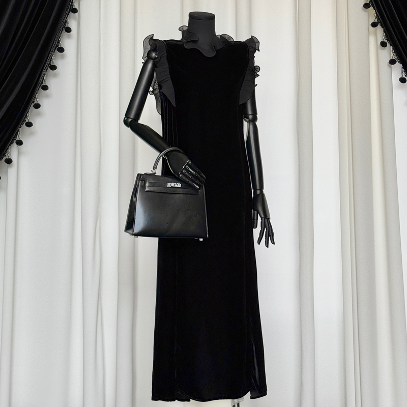 2025 Summer Elegant Slimming Look High-End Black Velvet Ruffled Sleeve Midi Dress