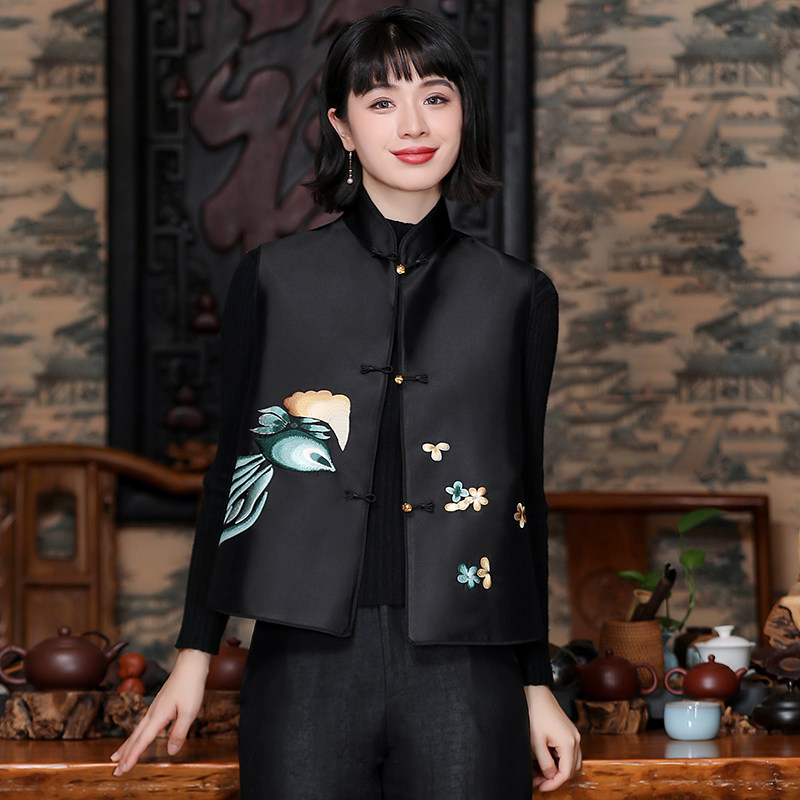 Chinese style retro disc buckle genuine silk polyester Embroidery Horse Chia Silk Wool Embroidered National Wind Jacket Fall Loose Woman shoulder