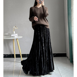 Black Draped Velvet Skirt for Women, Autumn and Winter, High-End Retro Print, Slimming A-Line Umbrella Skirt, Long Skirt with Large Hem