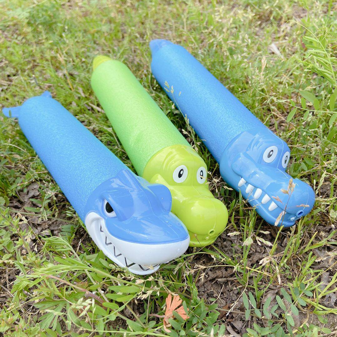 Cute cartoon male and female baby pull-type water gun summer drifting children's water battle jet play bathroom toys
