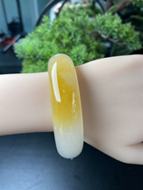 Yunnan natural high-quality Huanglong Yushan gluten material one-bite candy bracelet. Special link for payment. Private shooting is invalid.
