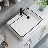 Керамический балкольный бассейн с боковой боковой и правой стороной боковой и правой стороны, водяной лентой, мышцами, горшками, ручной рукой, ручкой тазового танка