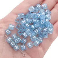BP акриловые английские буквы размер 6х6мм диаметр отверстия 4мм квадратные синие и белые 100 шт./пакет