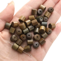 Зеленый сандал 8х8мм, диаметр отверстия около 1мм, 50 шт./упак.