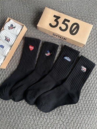 4 paires de chaussettes mi-longues en coton respirant pour hommes et femmes, chaussettes de sport blanches déodorantes brodées, dans un coffret cadeau, printemps et été