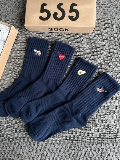 4 paires de chaussettes mi-longues en coton respirant pour hommes et femmes, chaussettes de sport blanches déodorantes brodées, dans un coffret cadeau, printemps et été