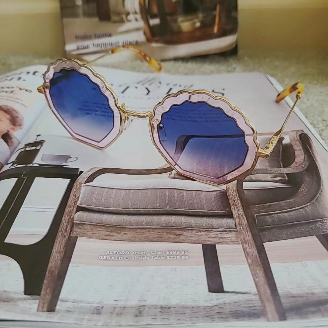 Chloé 蔻依 时尚镂空波浪形 女式太阳镜 CE147S 优惠码折后$70.39 海淘转运到手约¥468 Chloé 蔻依 时尚镂空波浪形 女式太阳镜 CE147S 优惠码折后$70.39 海淘转运到手约¥468