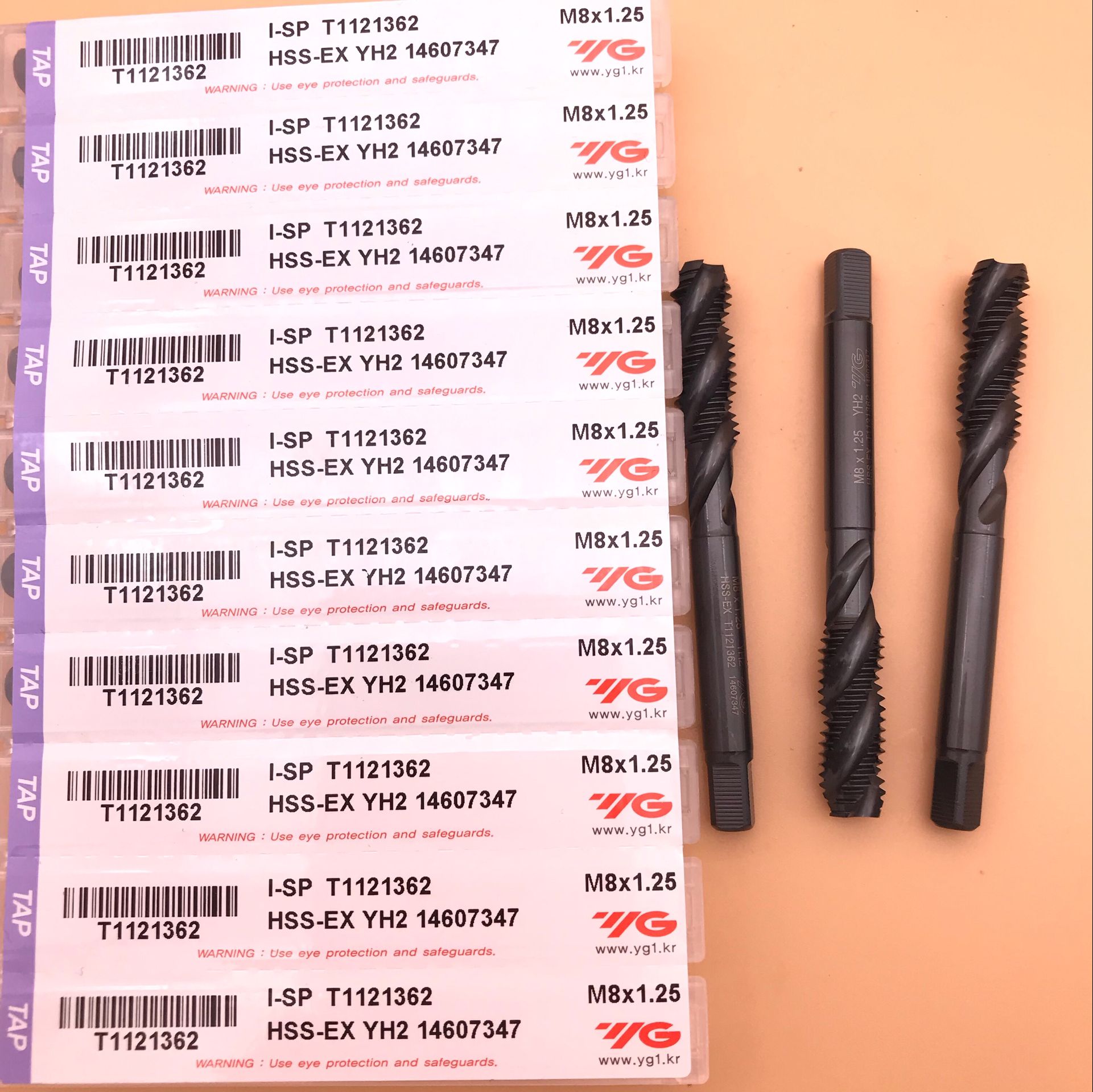 Import Korea YG-1 black spiral machine with screw tapping angle screw tapping M8M10 * 1 5M12M14 T1121