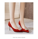 Высокий традиционный свадебный наряд Сюхэ с заостренным носом, ципао, свадебное платье, свадебные туфли, с вышивкой, для подружки невесты