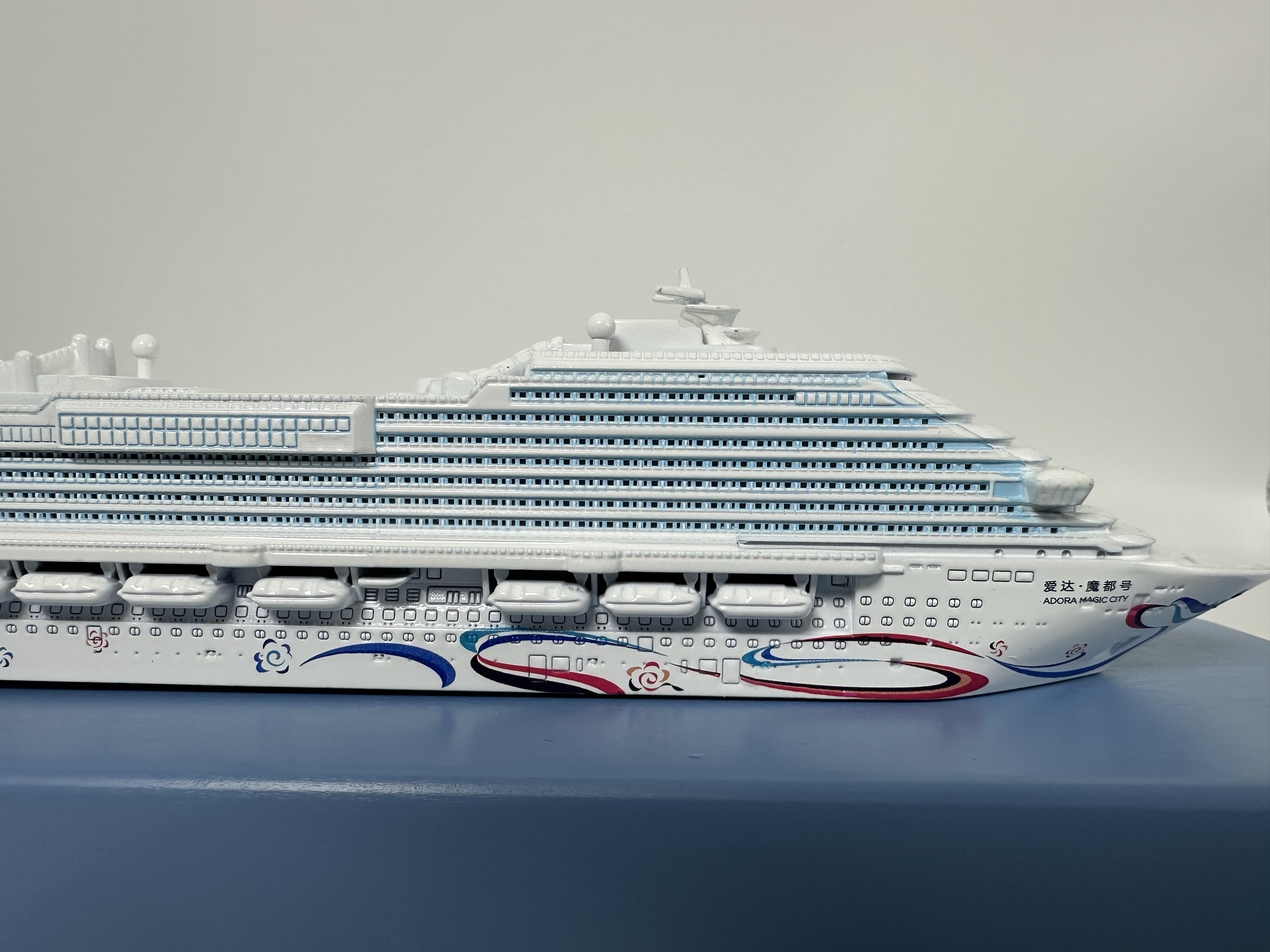 哈利伯顿与亚历山大爱德华兹签名纪念品：篮球迷的梦幻收藏