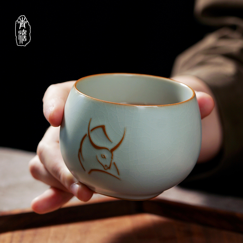 Jingdezhen Master Cup Single cup of large capacity relief cow cup opened ceramic ceramic cup of Yingdeg cup