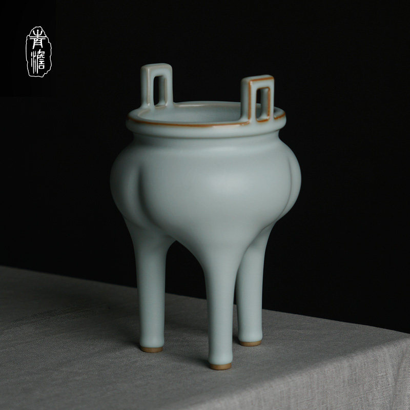 Dry Kun High Three Foot Square Ear Tripod Pendulum Piece Jingdezhen Ru Kiln Porcelain Ice Cracking Open Sheet Retro Family Residence Decoration Craft Gift Hem
