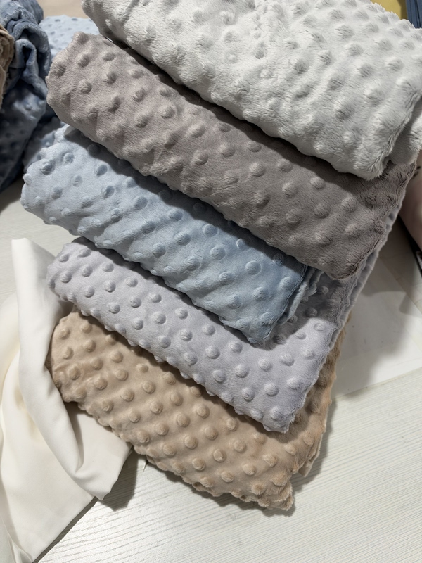 Domijia Bean Velvet Is a Long, Dense, and Fine Fiber Fabric That Is Good for Making Bean Quilts