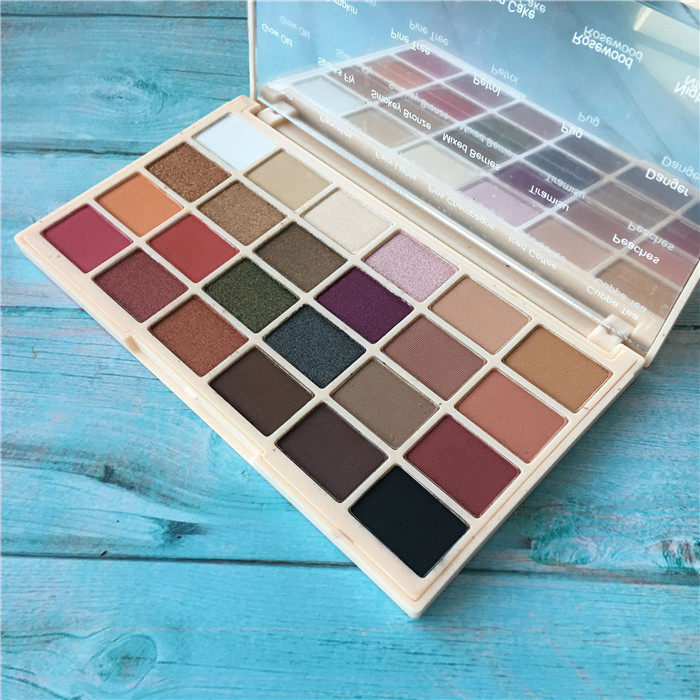 British Make up Revolution Soph X limited edition 24 color eye shadow disc pearly matt make-up