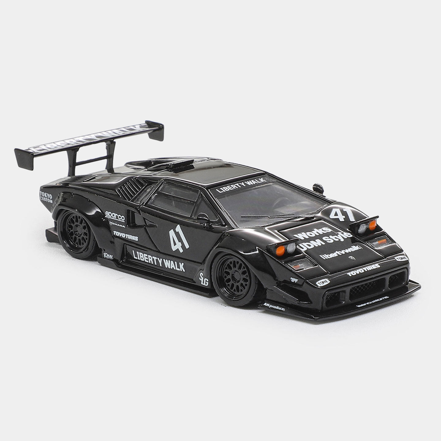 1:64 Countach LP500 LBWK Vision Alloy Car Model with Pop - up