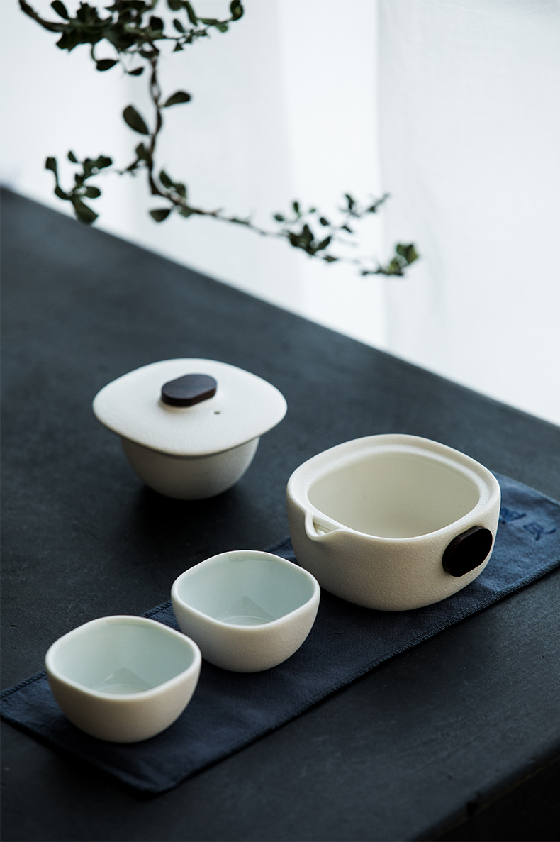 Vegetation school ceramics to crack a pot of three portable travel to receive package Japanese kung fu tea set