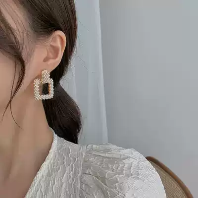 Korean Pearl Square earrings 2021 new winter geometric ear needle niche design sense advanced light luxury ear ornaments