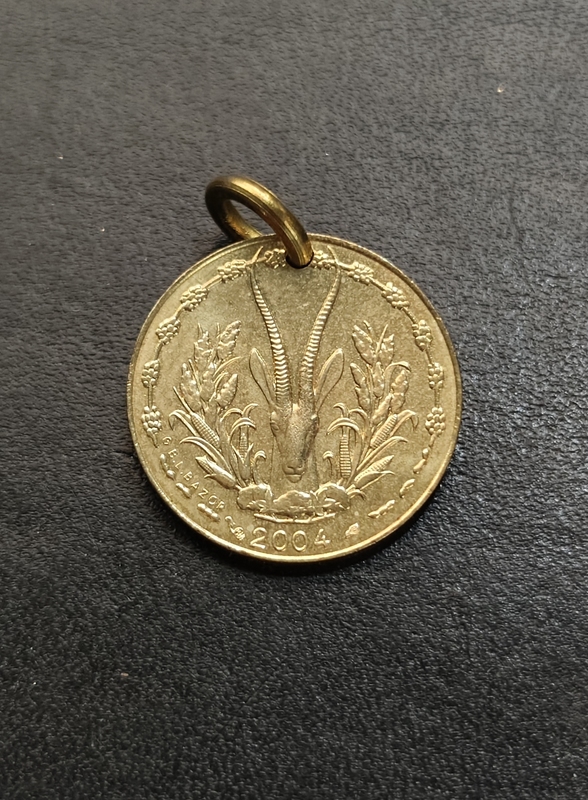 Handmade Foreign Real Coin Pendant Lucky Coin Ornament Keychain Decoration Pendant West African Antelope 20mm Handmade Foreign Real Coin Pendant Lucky Coin Ornament Keychain Decoration Pendant West African Antelope 20mm