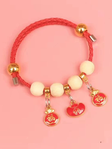 Чокер, скакалка, средство от комаров, бесшумный колокольчик, кот, домашний питомец