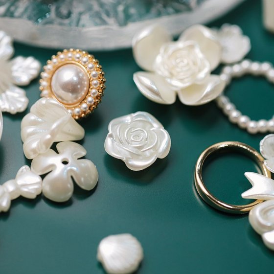 仿珍珠玫瑰花瓣奶油胶手机壳diy材料包玩具蝴蝶爱心巴洛克饰配件