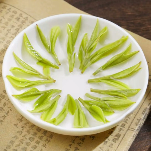 Белый чай, ароматный зеленый чай, крепкий чай, подарочная коробка в подарочной коробке, 2024 года