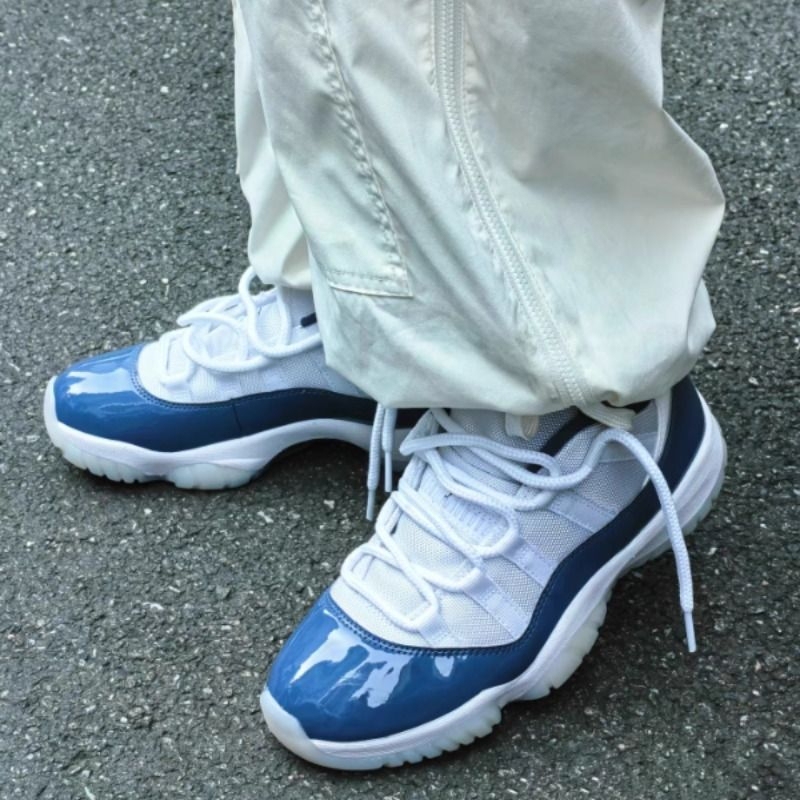 Autumn and Winter 11 White and Blue Low-Top Concord Shoes, High-Top Wear-Resistant Basketball Shoes, Retro Sports Casual Shoes for Men and Women