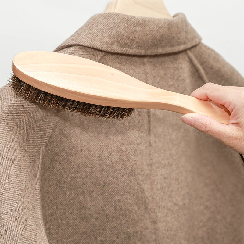 如何挑选合适的羊毛大衣打理刷?2026年必备清洁神器推荐