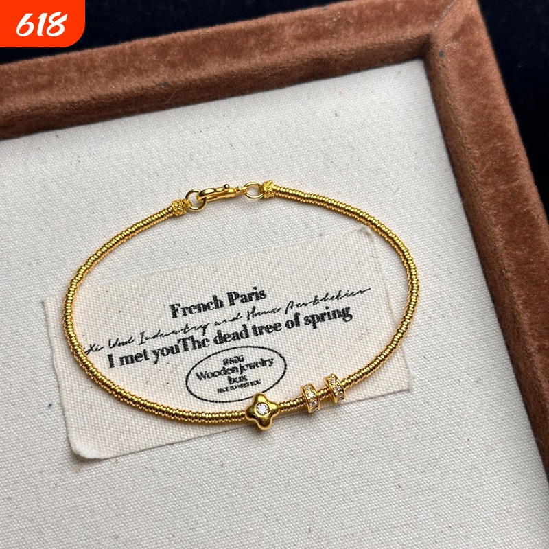 Four-Leaf Clover Running Ring Bracelet for Women, New Luxury Gold-Plated Diamond-Encrusted Hammered Bracelet, Exquisite Light Luxury High-End Bracelet Four-Leaf Clover Running Ring Bracelet for Women, New Luxury Gold-Plated Diamond-Encrusted Hammered Bracelet, Exquisite Light Luxury High-End Bracelet