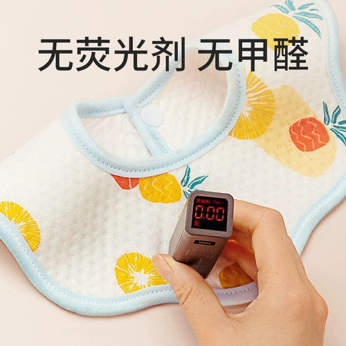 Качественный детский хлопковый слюнявчик