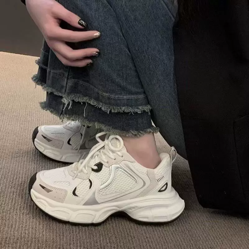 Хитрые амортизирующие dad shoes 2024 новые универсальные кроссовки для женщин, толстая подошва, высокие каблуки, низкоодеваемые беговые спортивные кроссовки