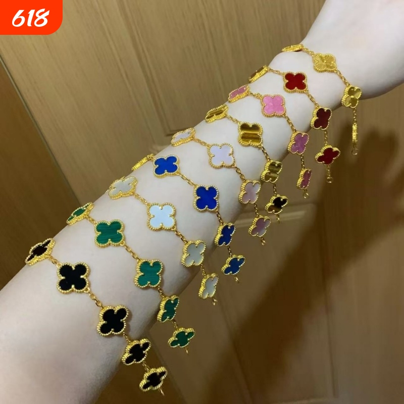 Four-Leaf Clover Five-Flower Bracelet with White Mother-Of-Pearl, 18K Gold Plated, Light Luxury High-End Couple Style Versatile Bracelet, Valentine's Day Gift Four-Leaf Clover Five-Flower Bracelet with White Mother-Of-Pearl, 18K Gold Plated, Light Luxury High-End Couple Style Versatile Bracelet, Valentine's Day Gift