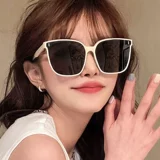 Трендовые классические солнцезащитные очки подходит для мужчин и женщин на солнечной энергии, популярно в интернете, по фигуре, защита от ультрафиолета