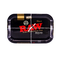 Сырая железная тарелка черная картина