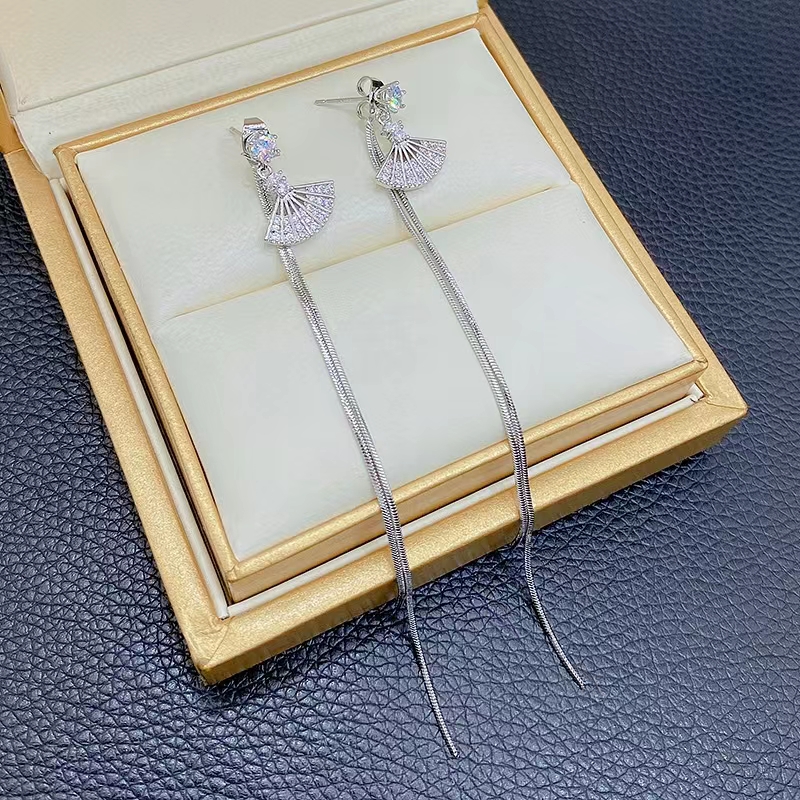 Insert drilling fan-shaped flow Su earrings female temperament long style slim pure silver earneared earring ear clip without ear clip-Taobao