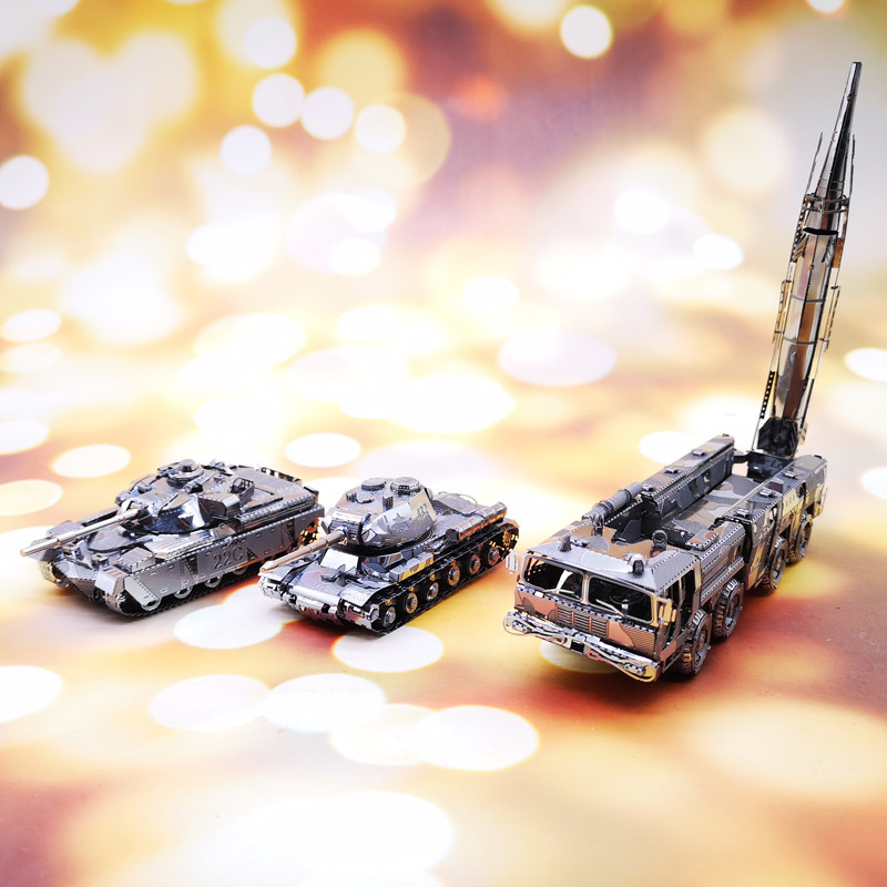 New Pint Metal Assembled 3D Diy Model Suit Tiger Type Interstellar Sky Tank Pendulum Toy Gift