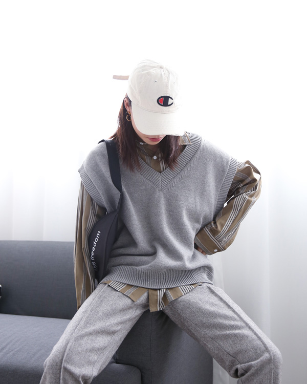 Dorothy / mùa thu và mùa đông phiên bản Hàn Quốc của áo len cổ chữ V màu rắn đan nữ sinh viên hoang dã áo len không tay áo len cho người già