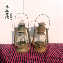 Old horse lamp Iron old kerosene lamp Portable lamp Old lantern Old cover lamp Antique horse lamp Folk nostalgia
