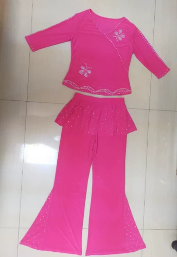 Трехэтапный шаг шаг шаг танец танец танца