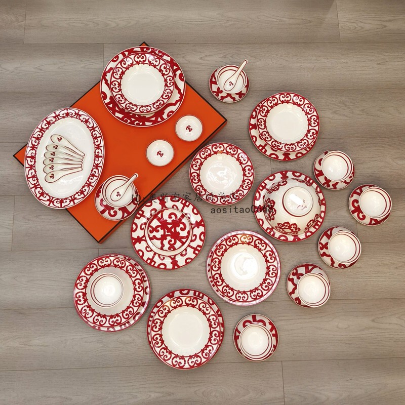 China Red 53-Head Ceramic Tableware Set 36H Household Chinese and Western-Style Tea Cup Coffee Steak Plate Festive Bone China China Red 53-Head Ceramic Tableware Set 36H Household Chinese and Western-Style Tea Cup Coffee Steak Plate Festive Bone China