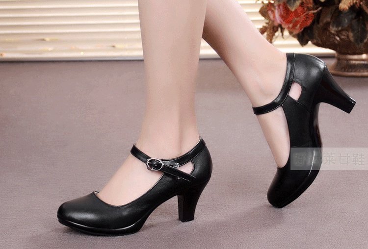 Giày da mùa xuân và mùa thu mới chuyên nghiệp Giày cao gót nông miệng tròn màu đen với giày công sở nữ thấp để giúp giày đơn giày nữ đẹp 2021