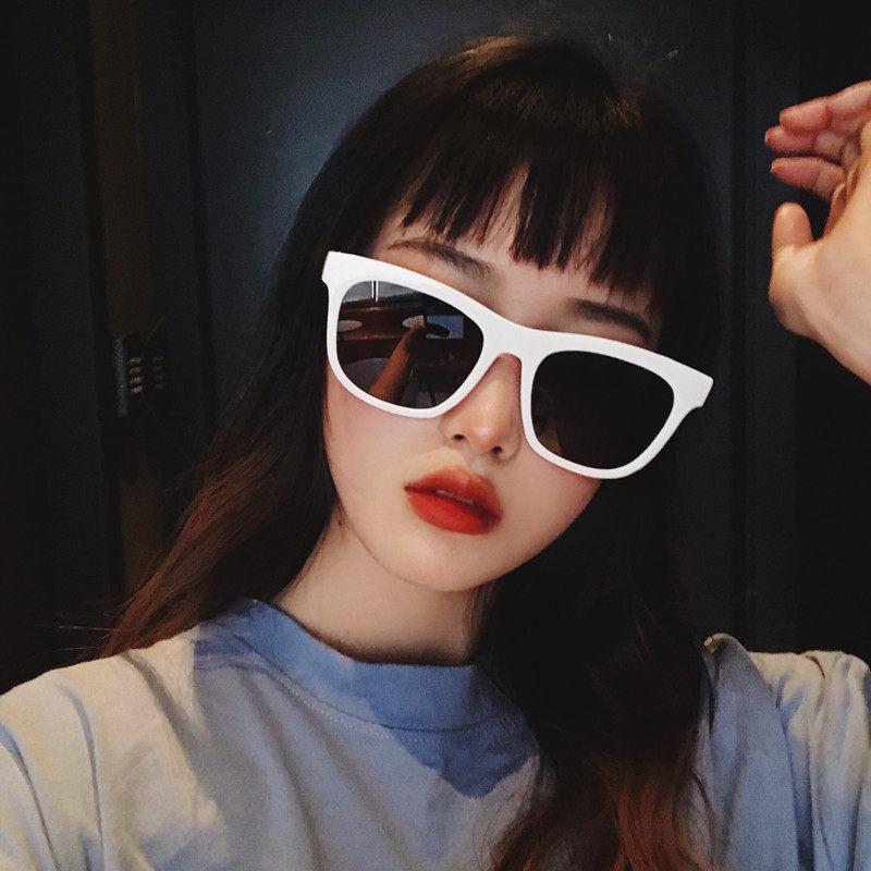 2020 Korean version of sunglasses female round face thin frame sunshade street shot white box sun glasses male UV tide