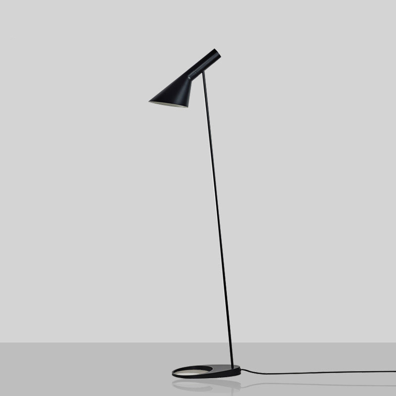 Nordic Danish designer minimalist floor lamp living room sofa upright lamp minimalist modern bedroom bedside bookhouse lamp