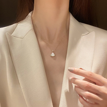 Net red girl sector small skirt shell necklace light lavish and delicate shiny collarbone minimalist light gold advanced pendant